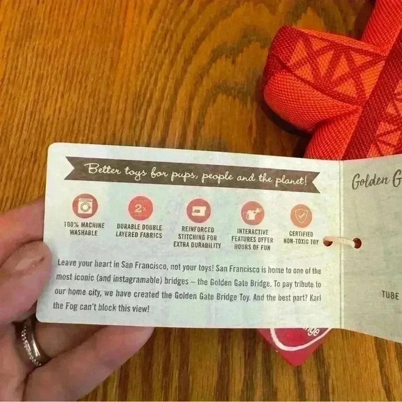 NEW, P.L.A.Y Dog Toy, San PupCisco Golden Gate Bridge, Squeaks, Crinkles - Picture 5 of 9